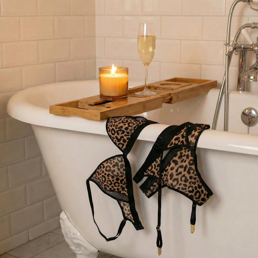 Noir Sauvage – Leopar Desenli Dantel Jartiyerli İç Giyim Set